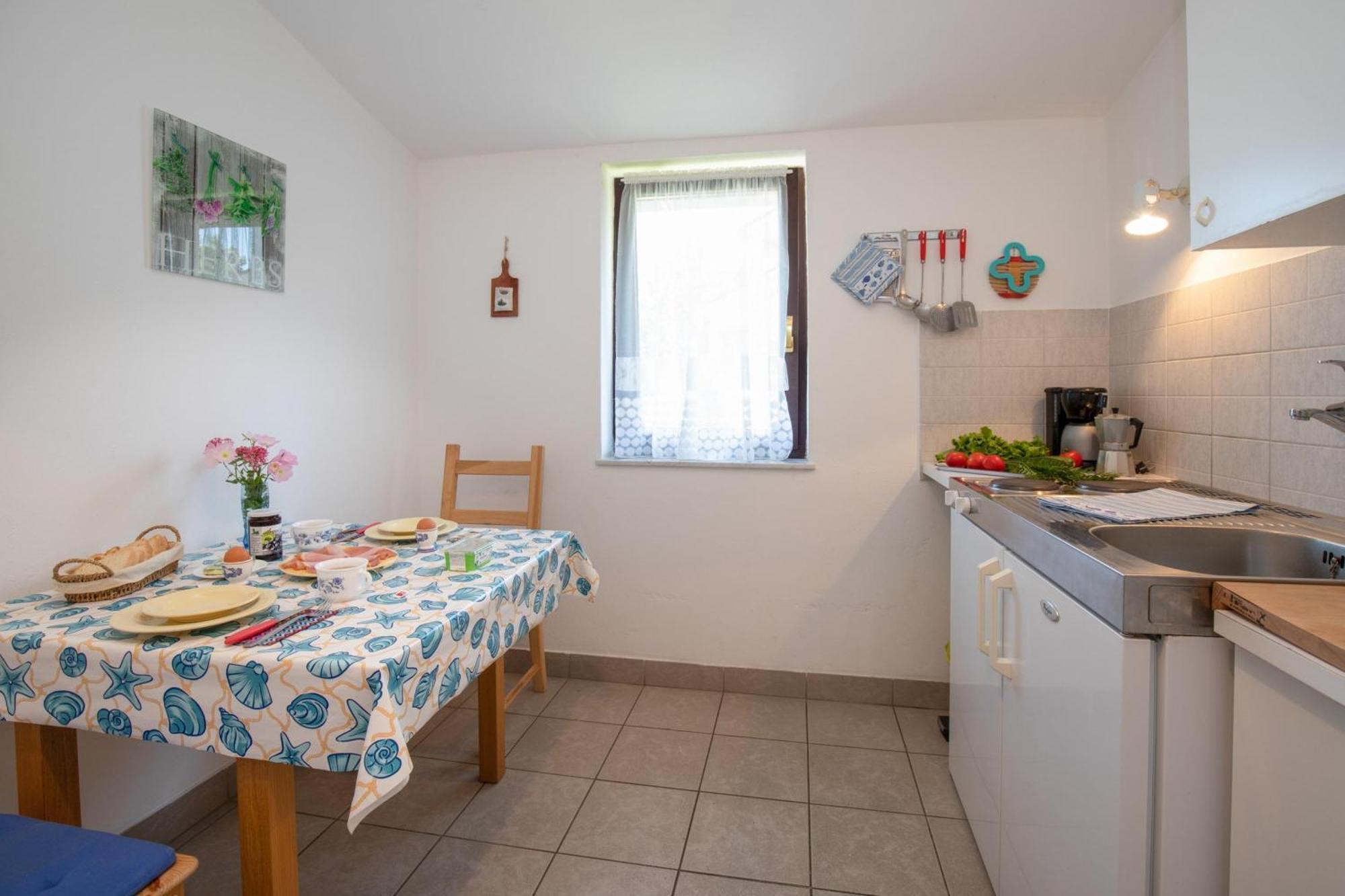 Apartments Brankica Island - Happy Rentals Vantacici Εξωτερικό φωτογραφία