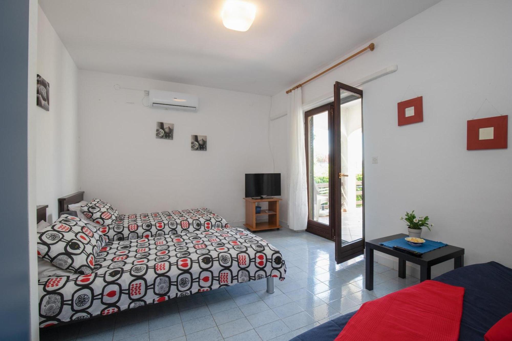 Apartments Brankica Island - Happy Rentals Vantacici Εξωτερικό φωτογραφία