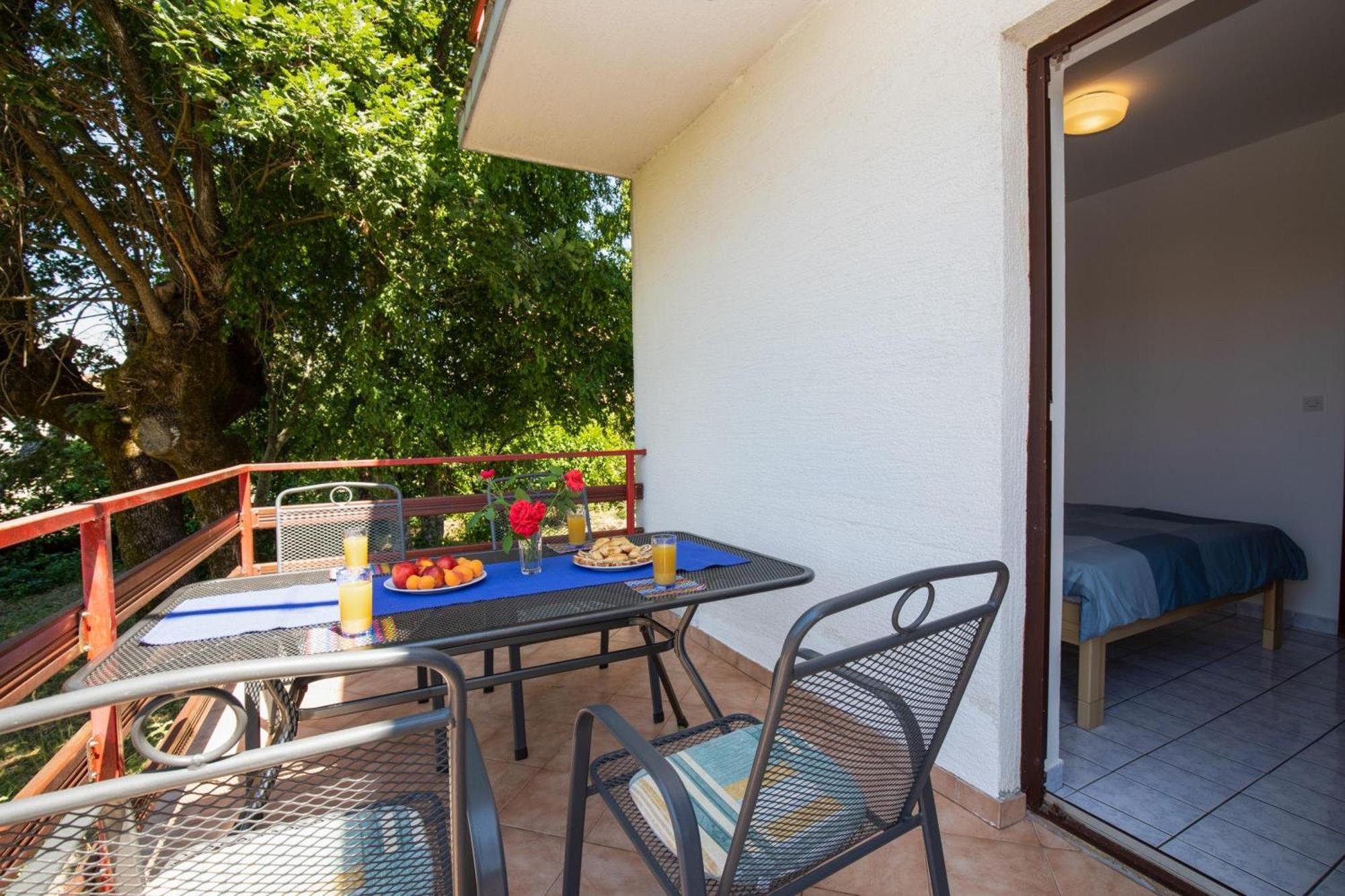 Apartments Brankica Island - Happy Rentals Vantacici Εξωτερικό φωτογραφία